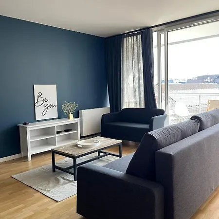 Apartment Superbe Avec Balcon - 3 Ch / 8 P Paris