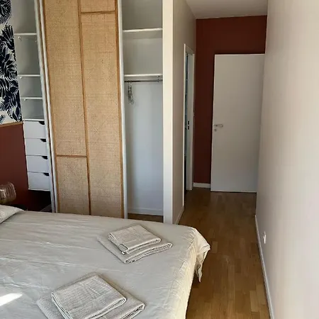 Superbe Avec Balcon - 3 Ch / 8 P Apartment *